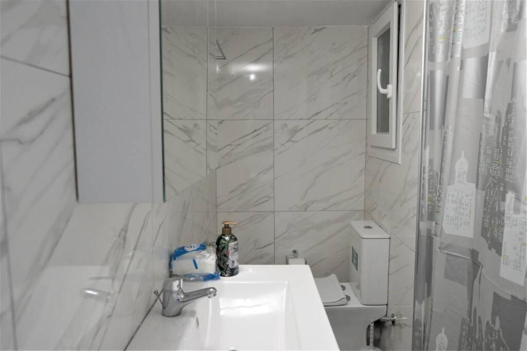 3bd Next To Metro Luxury Apartment