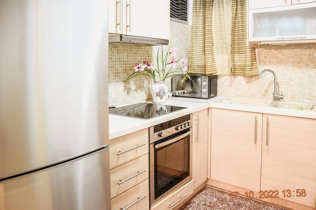 3bd Next To Metro Luxury Athens